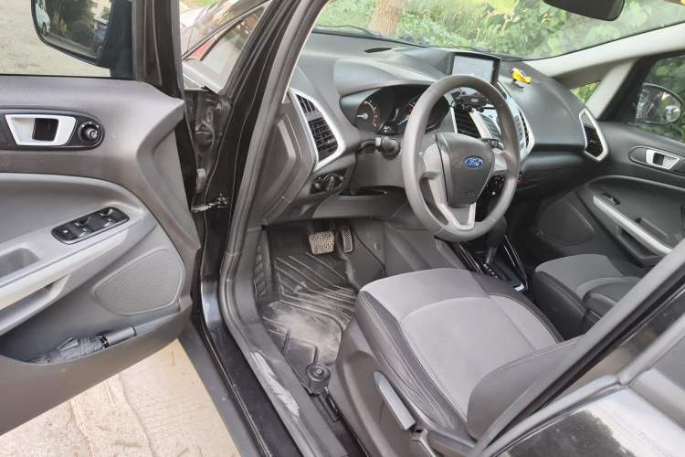 Used Ford EcoSport 2013 1.5L Automatic Fashion Model Driver Seat