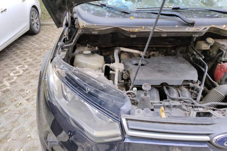 Used Ford EcoSport 2013 1.5L Automatic Fashion Model Engine Bay Right