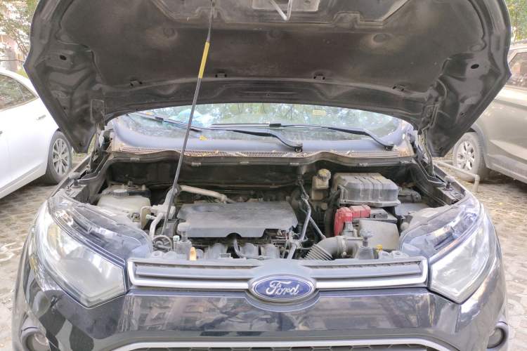Used Ford EcoSport 2013 1.5L Automatic Fashion Model Engine Bay