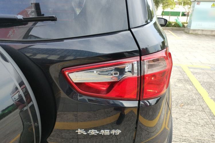 Used Ford EcoSport 2013 1.5L Automatic Fashion Model Exterior 6