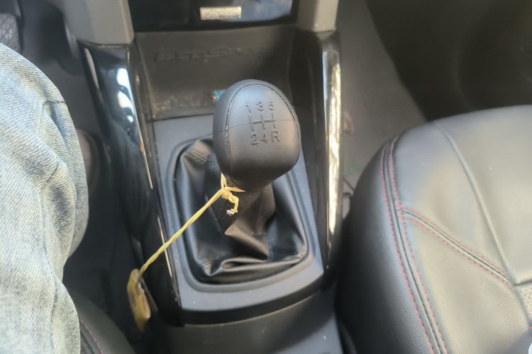 Used Ford EcoSport 2013 1.5L Manual Luxury Model Gear Lever