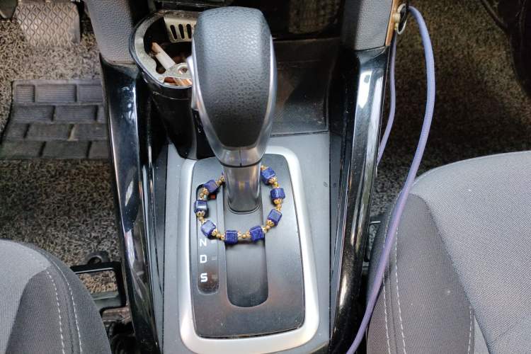 Used Ford EcoSport 2013 1.5L Automatic Fashion Model Gear Lever