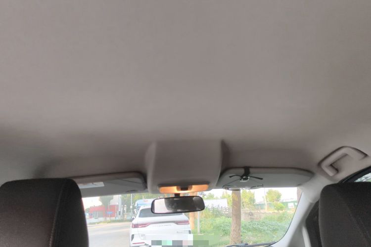 Used Ford EcoSport 2013 1.5L Automatic Fashion Model Headliner