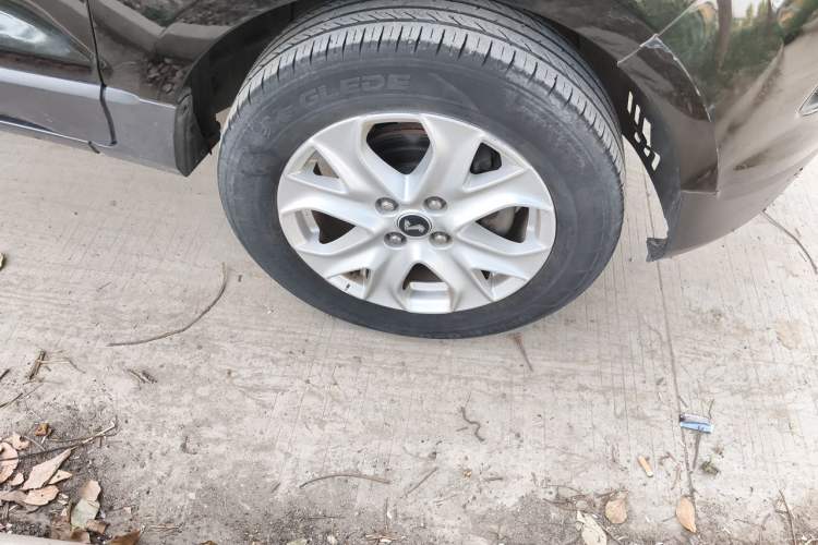 Used Ford EcoSport 2013 1.5L Automatic Fashion Model Right Front Wheel Hub