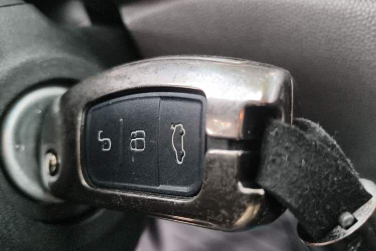 Used Ford EcoSport 2013 1.5L Automatic Fashion Model Vehicle Key