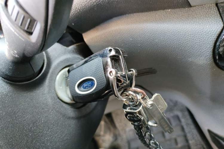 Used Ford EcoSport 2013 1.5L Automatic Fashion Model Vehicle Key