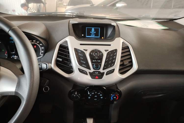 Used Ford EcoSport 2013 1.5L Automatic Fashion Model Audio And AC Panel