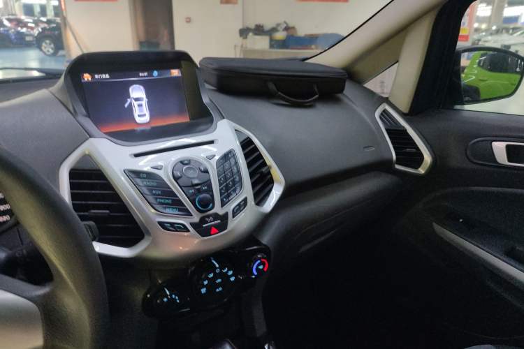 Used Ford EcoSport 2013 1.5L Automatic Fashion Model Audio And AC Panel