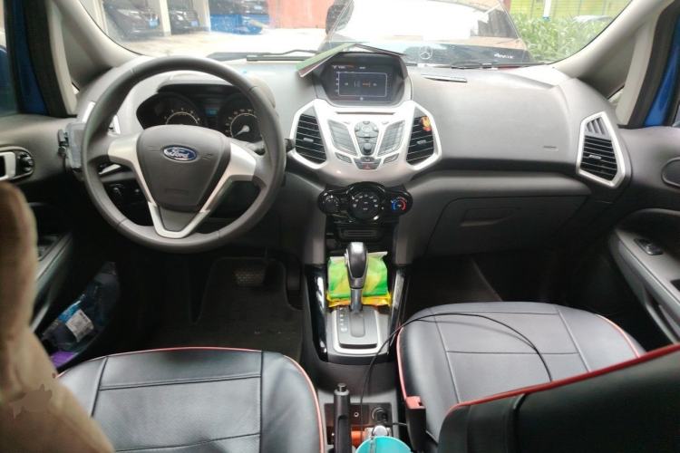 Used Ford EcoSport 2013 1.5L Automatic Fashion Model Center Console