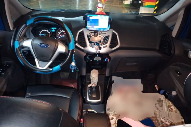 Used Ford EcoSport 2013 1.5L Automatic Fashion Model Center Console