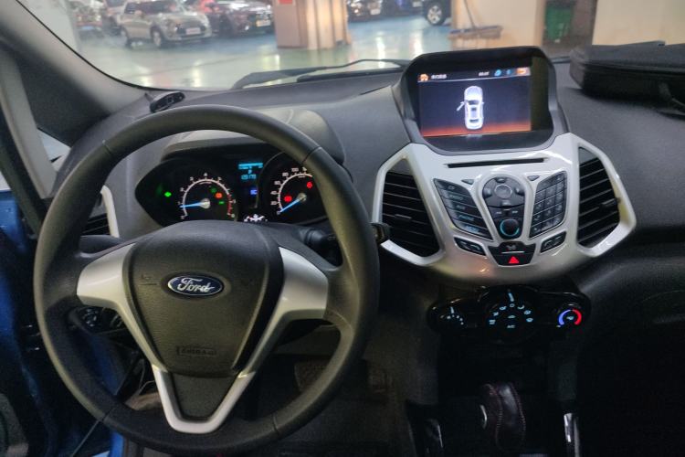 Used Ford EcoSport 2013 1.5L Automatic Fashion Model Center Console
