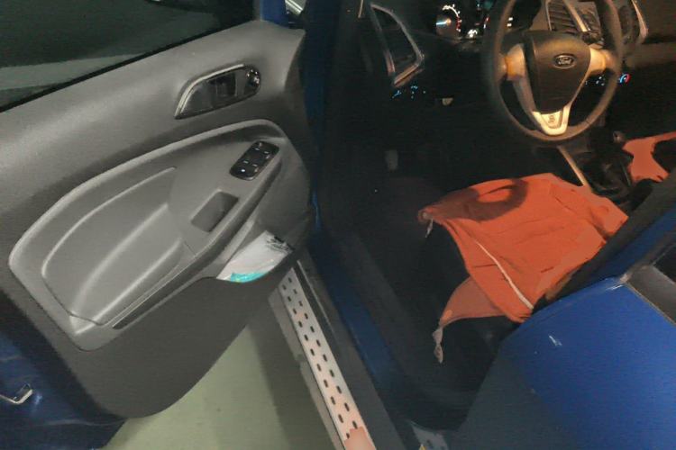 Used Ford EcoSport 2013 1.5L Manual Comfort Model Driver Seat