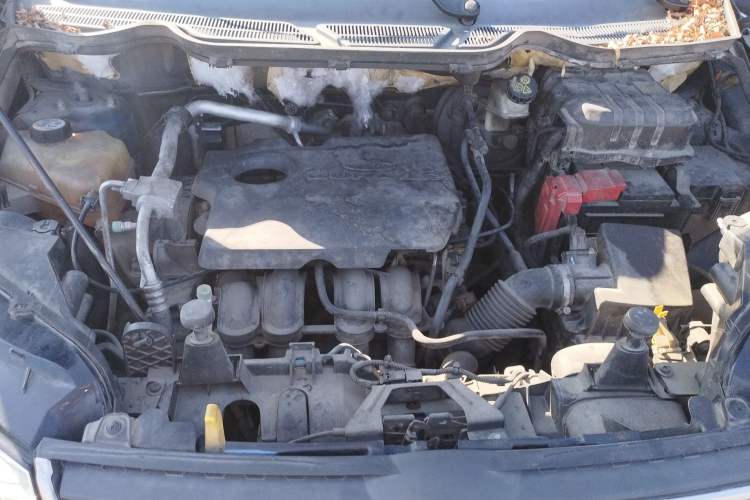 Used Ford EcoSport 2013 1.5L Automatic Fashion Model Engine Bay