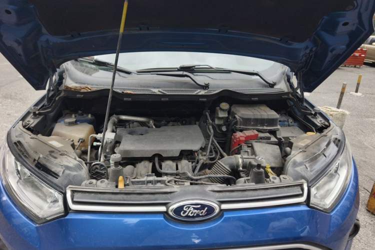 Used Ford EcoSport 2013 1.5L Automatic Fashion Model Engine Bay