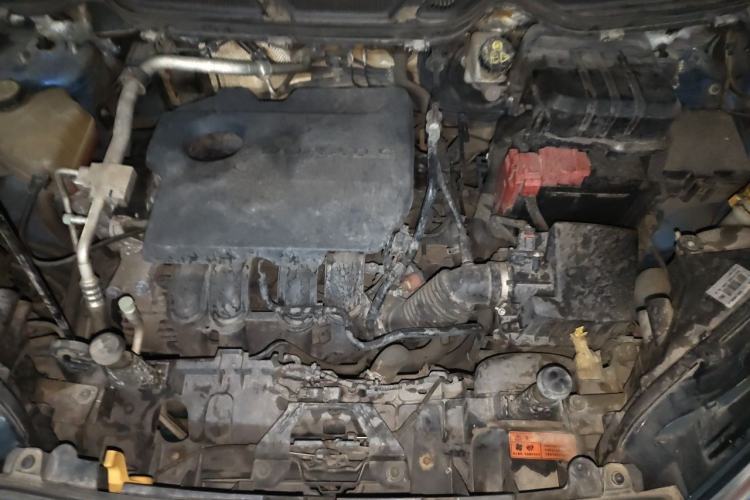 Used Ford EcoSport 2013 1.5L Automatic Fashion Model Engine Bay