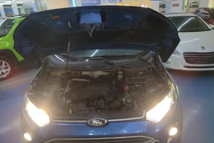 Used Ford EcoSport 2013 1.5L Automatic Fashion Model Engine Bay