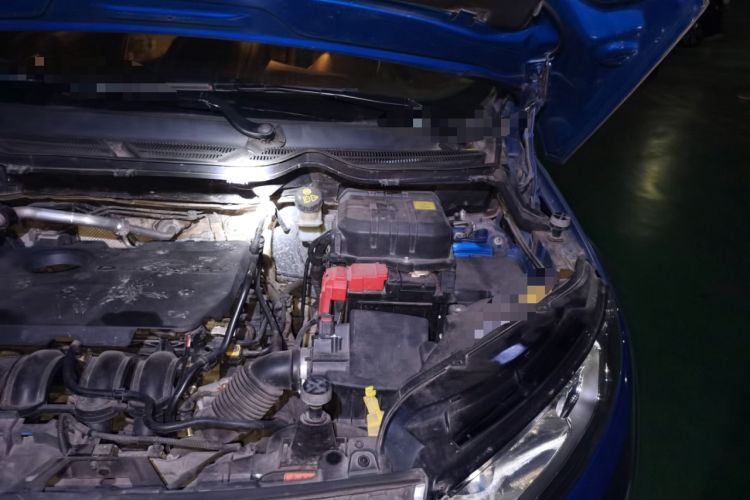 Used Ford EcoSport 2013 1.5L Automatic Fashion Model Engine Bay Left