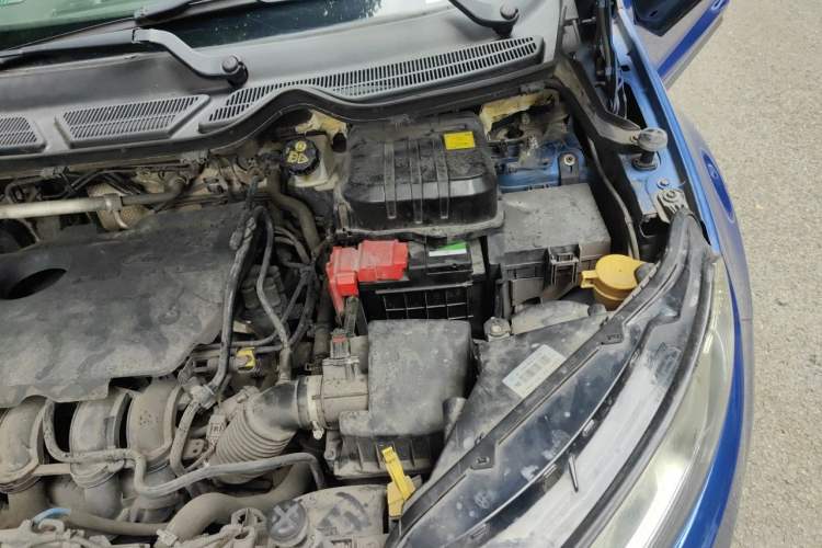 Used Ford EcoSport 2013 1.5L Automatic Fashion Model Engine Bay Left