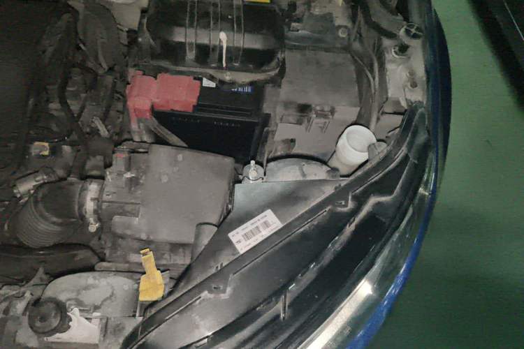 Used Ford EcoSport 2013 1.5L Manual Comfort Model Engine Bay Left