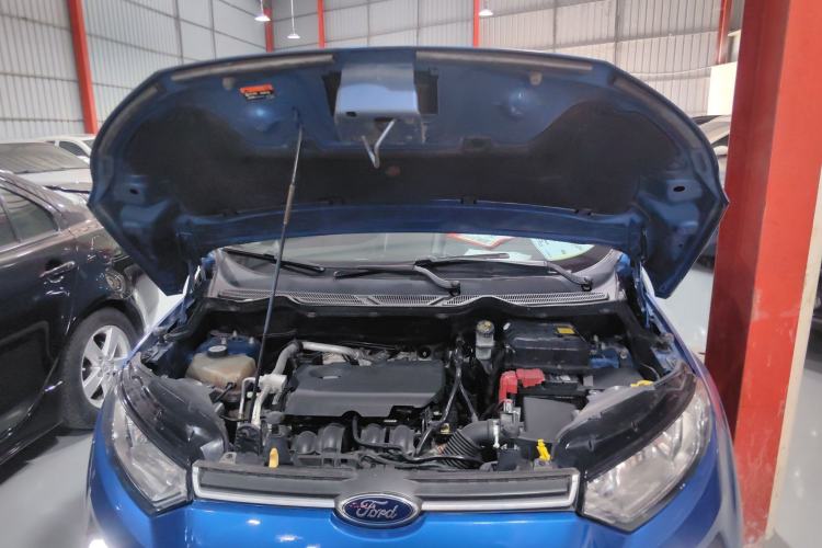 Used Ford EcoSport 2013 1.5L Automatic Fashion Model Engine Bay