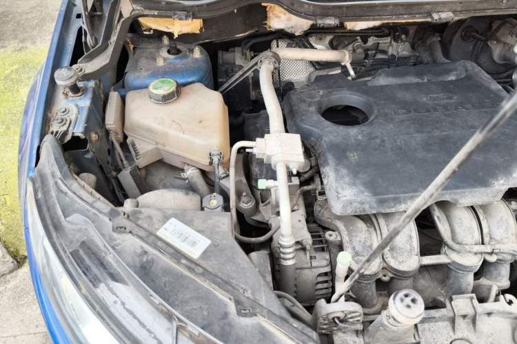 Used Ford EcoSport 2013 1.5L Automatic Prestige Model Engine Bay Right