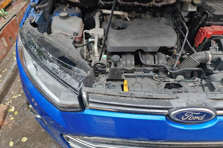 Used Ford EcoSport 2013 1.5L Automatic Prestige Model Engine Bay Right