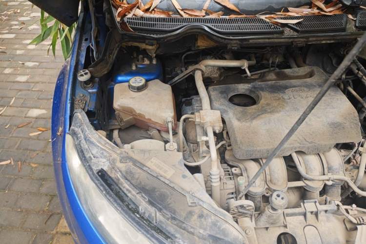 Used Ford EcoSport 2013 1.5L Automatic Fashion Model Engine Bay Right