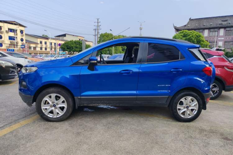 Used Ford EcoSport 2013 1.5L Manual Fashion Model Exterior 3