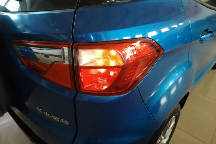 Used Ford EcoSport 2013 1.5L Automatic Fashion Model Exterior 6