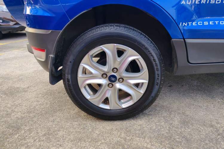 Used Ford EcoSport 2013 1.5L Manual Fashion Model Exterior 8