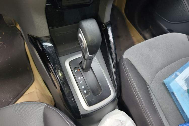 Used Ford EcoSport 2013 1.5L Automatic Fashion Model Gear Lever