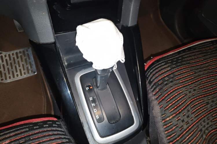 Used Ford EcoSport 2013 1.5L Automatic Fashion Model Gear Lever