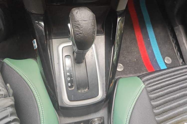 Used Ford EcoSport 2013 1.5L Automatic Fashion Model Gear Lever