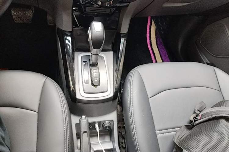 Used Ford EcoSport 2013 1.5L Automatic Prestige Model Gear Lever