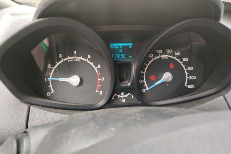 Used Ford EcoSport 2013 1.5L Automatic Fashion Model Instrument Cluster