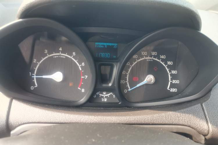 Used Ford EcoSport 2013 1.5L Manual Fashion Model Instrument Cluster