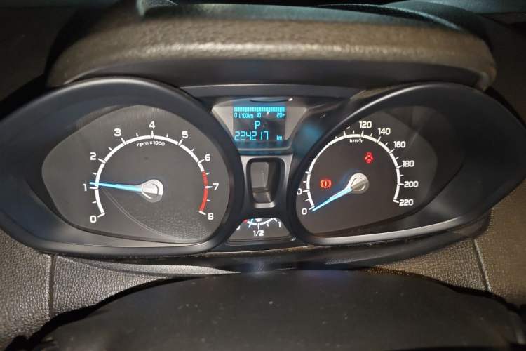 Used Ford EcoSport 2013 1.5L Automatic Fashion Model Instrument Cluster