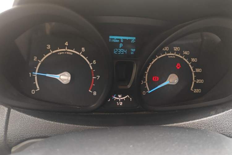 Used Ford EcoSport 2013 1.5L Automatic Fashion Model Instrument Cluster