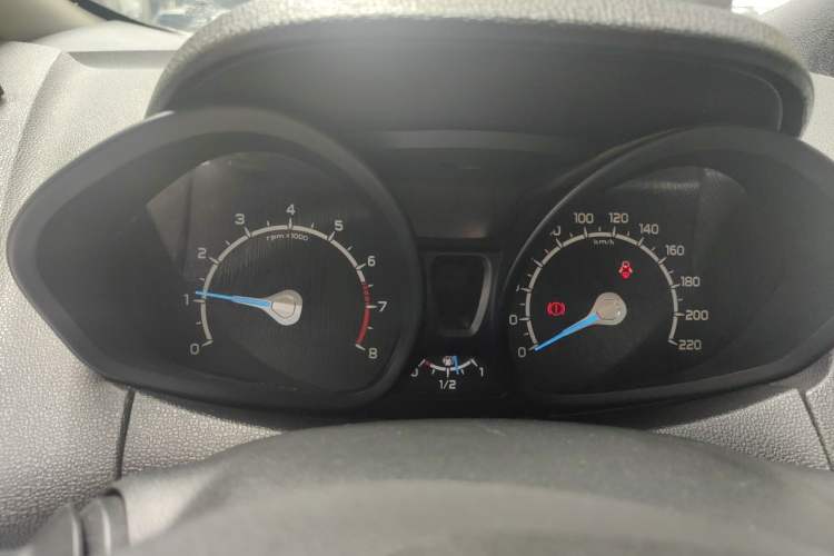 Used Ford EcoSport 2013 1.5L Automatic Fashion Model Instrument Cluster