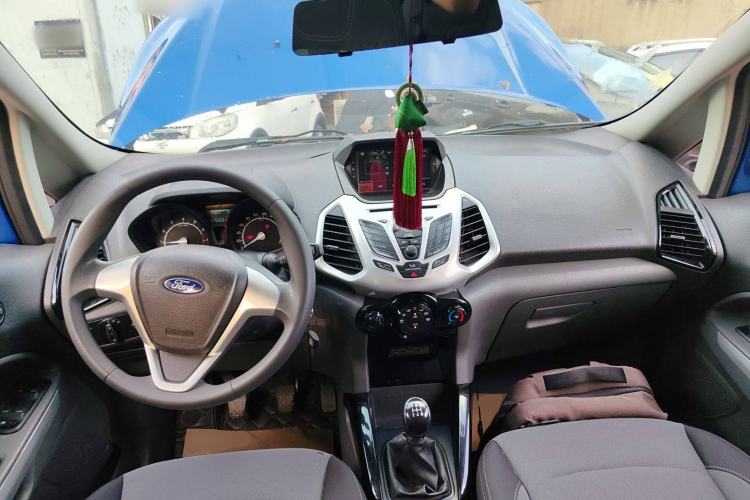 Used Ford EcoSport 2013 1.5L Manual Fashion Model Interior 2