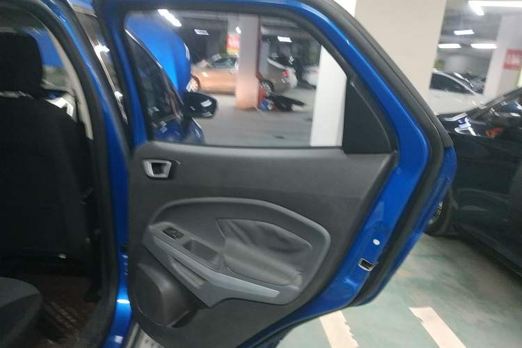 Used Ford EcoSport 2013 1.5L Automatic Fashion Model Interior 2
