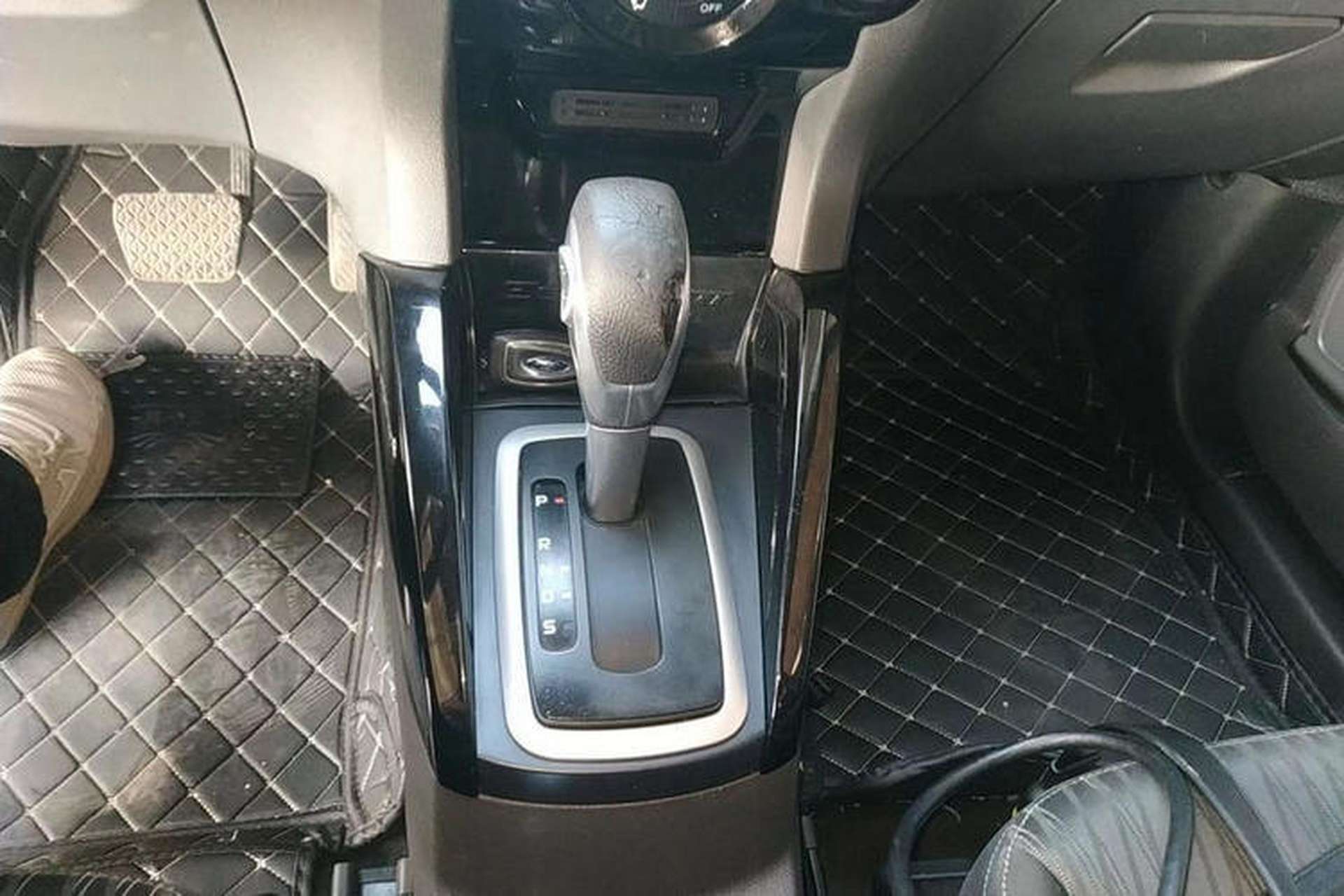 Used Ford EcoSport 2013 1.5L Automatic Prestige Model Interior 3