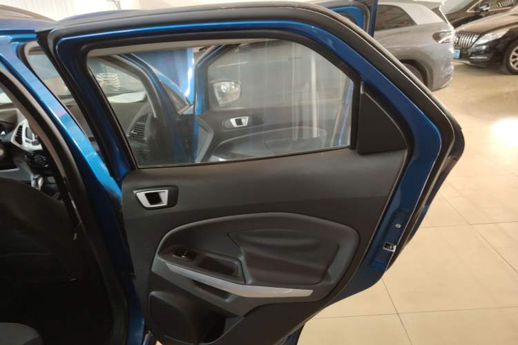 Used Ford EcoSport 2013 1.5L Automatic Fashion Model Interior 6