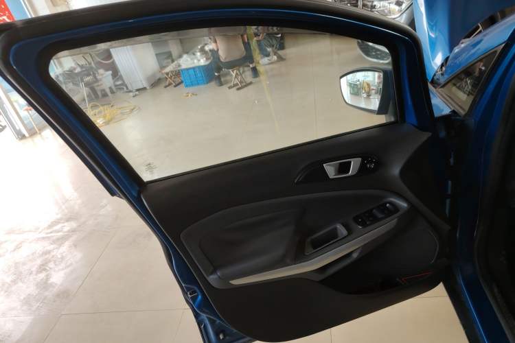 Used Ford EcoSport 2013 1.5L Automatic Fashion Model Interior 7
