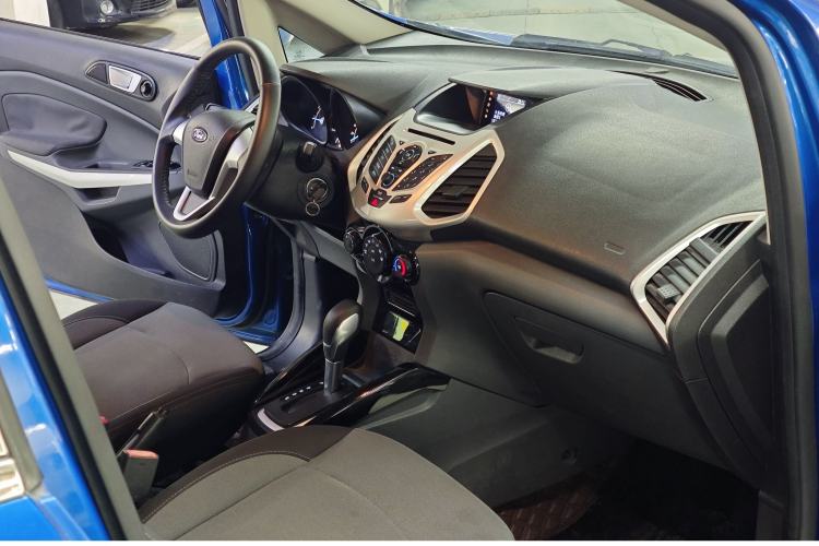 Used Ford EcoSport 2013 1.5L Automatic Fashion Model Interior 8