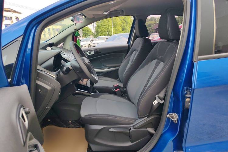 Used Ford EcoSport 2013 1.5L Manual Fashion Model Left Front Seat