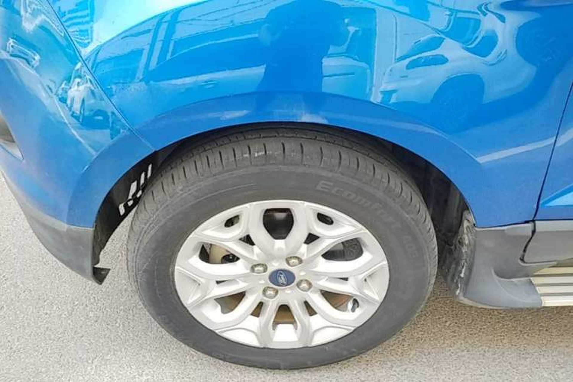 Used Ford EcoSport 2013 1.5L Automatic Prestige Model Left Front Wheel Hub