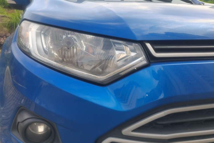 Used Ford EcoSport 2013 1.5L Manual Fashion Model Right Front Headlight