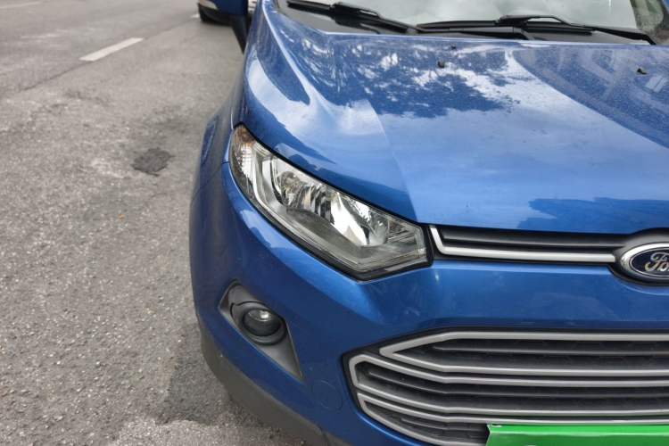 Used Ford EcoSport 2013 1.5L Automatic Fashion Model Right Front Headlight