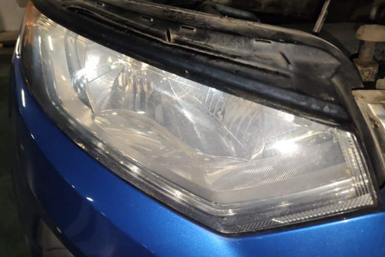 Used Ford EcoSport 2013 1.5L Automatic Fashion Model Right Front Headlight